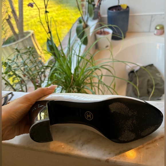 Chanel Pumps white and black block heels - Picture 3 of 4